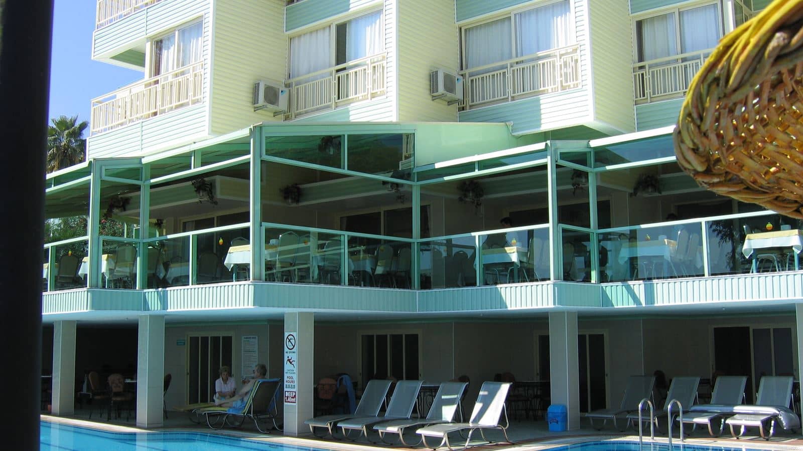 pools-outdoor-pool