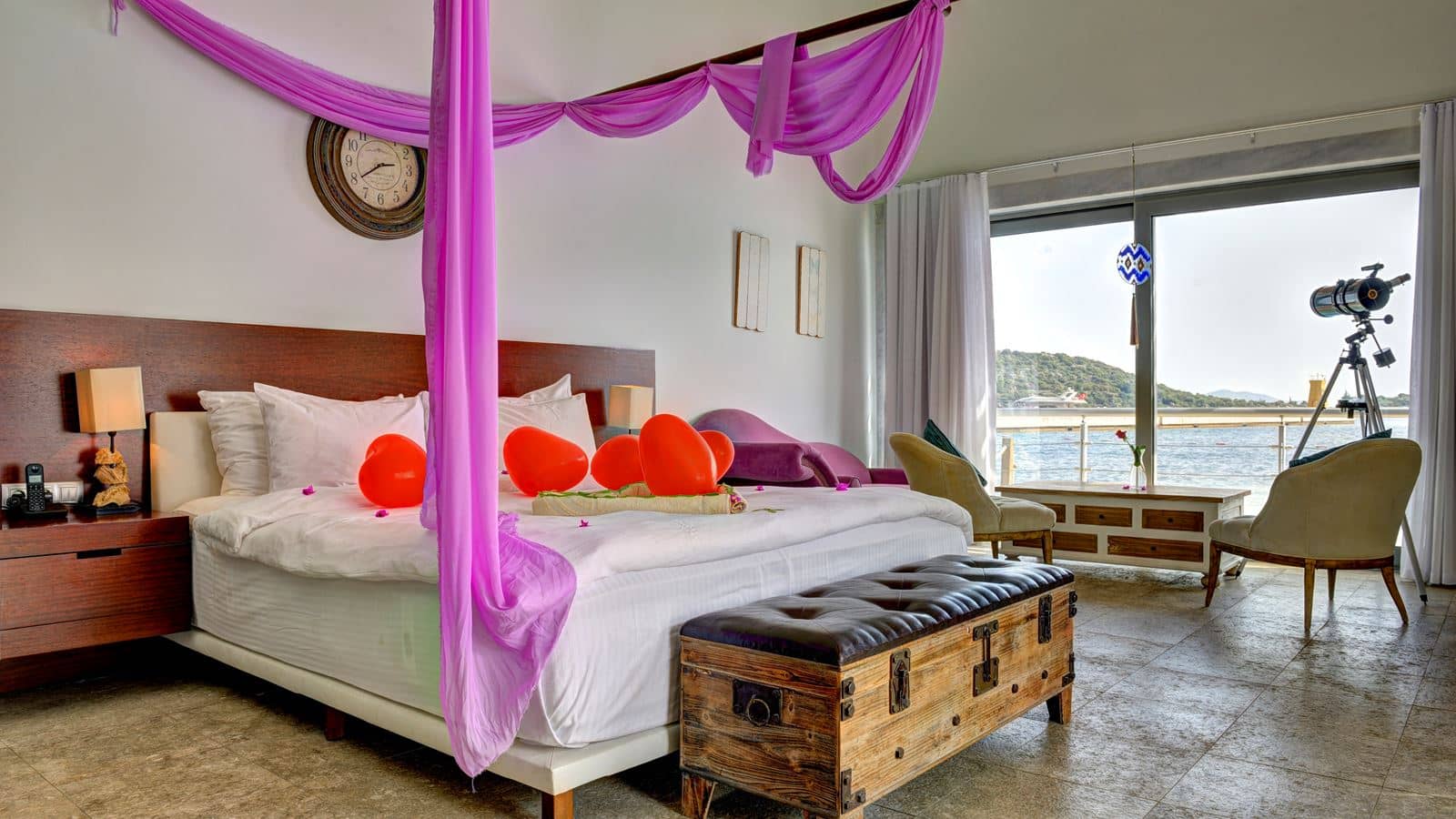 rooms-deluxe-room-sea-view