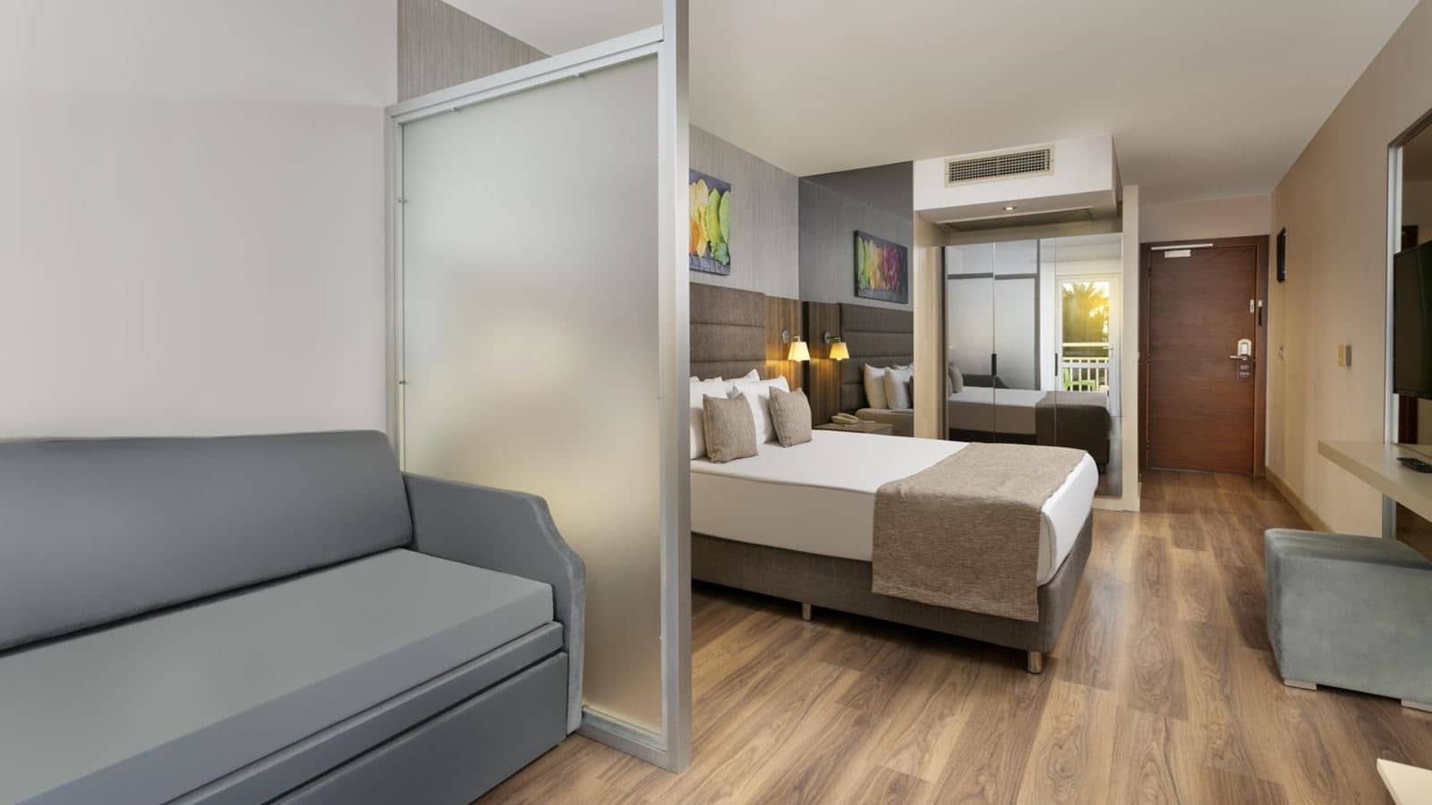 rooms-hotel-standard-room-garden-view-with-balcony-or-terrace