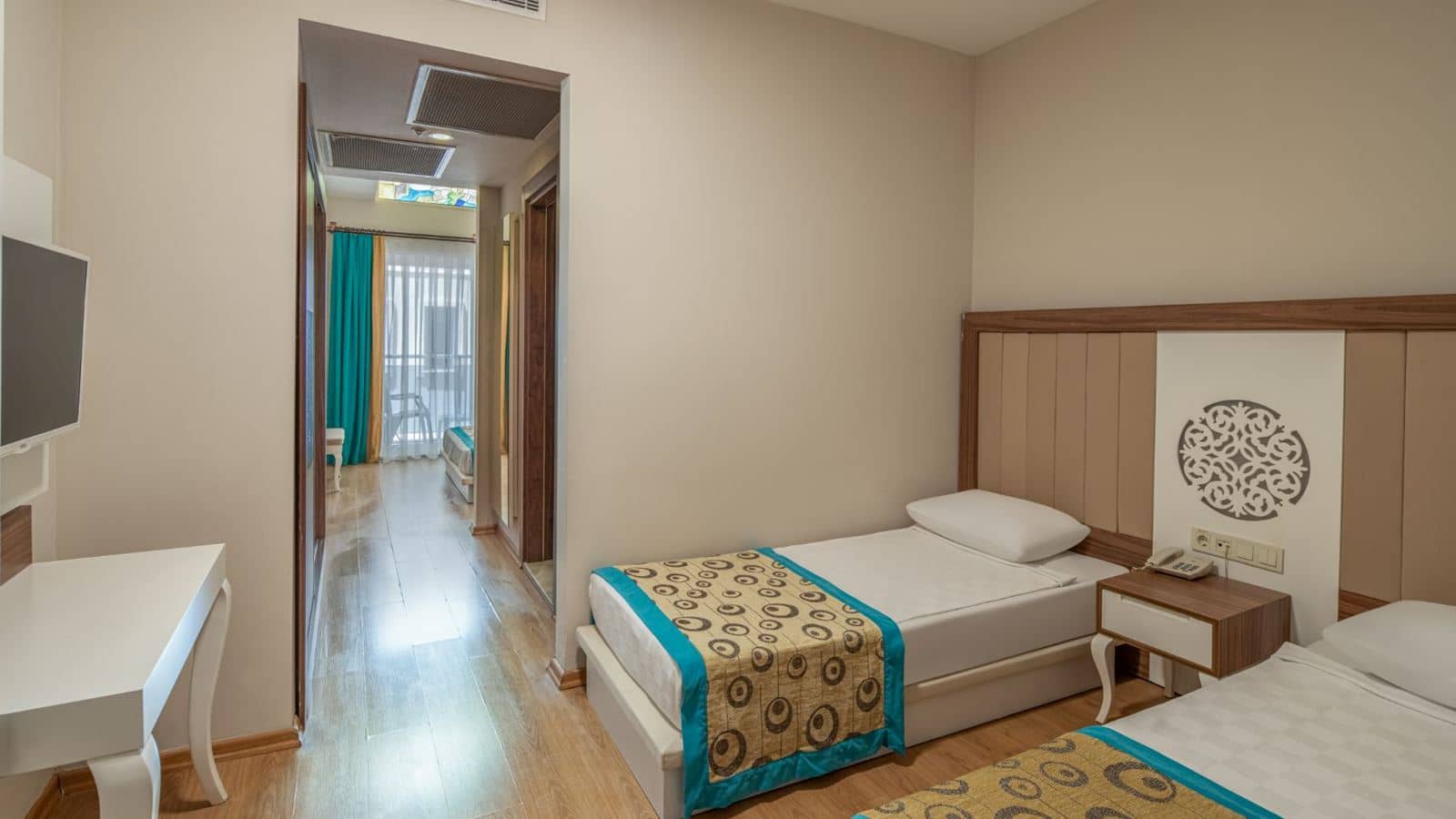 rooms-family-room