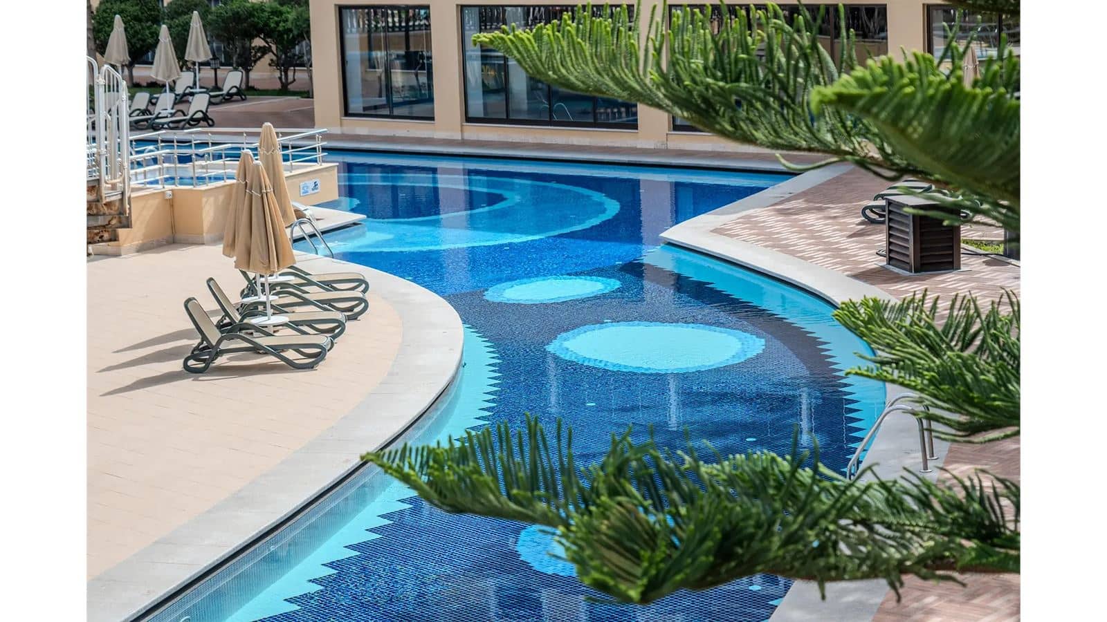 pools-outdoor-pool