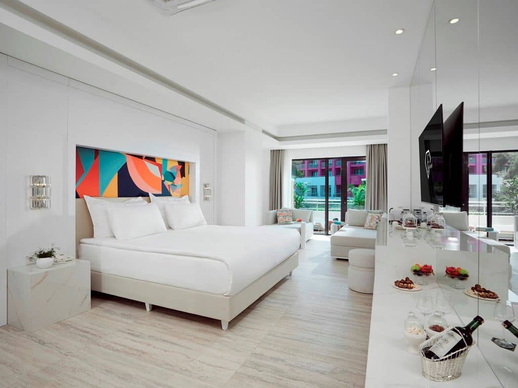 rooms-pearl-large-room