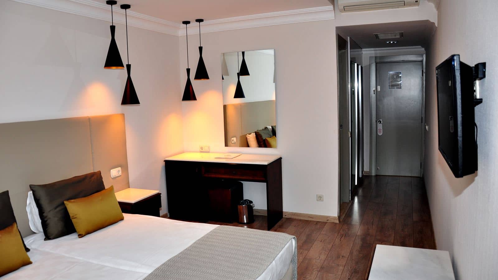 rooms-standard-room