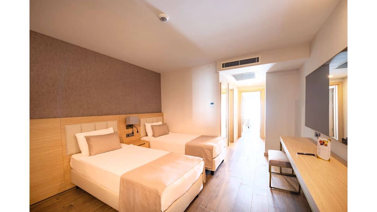 rooms-vista-suite-side-sea-view