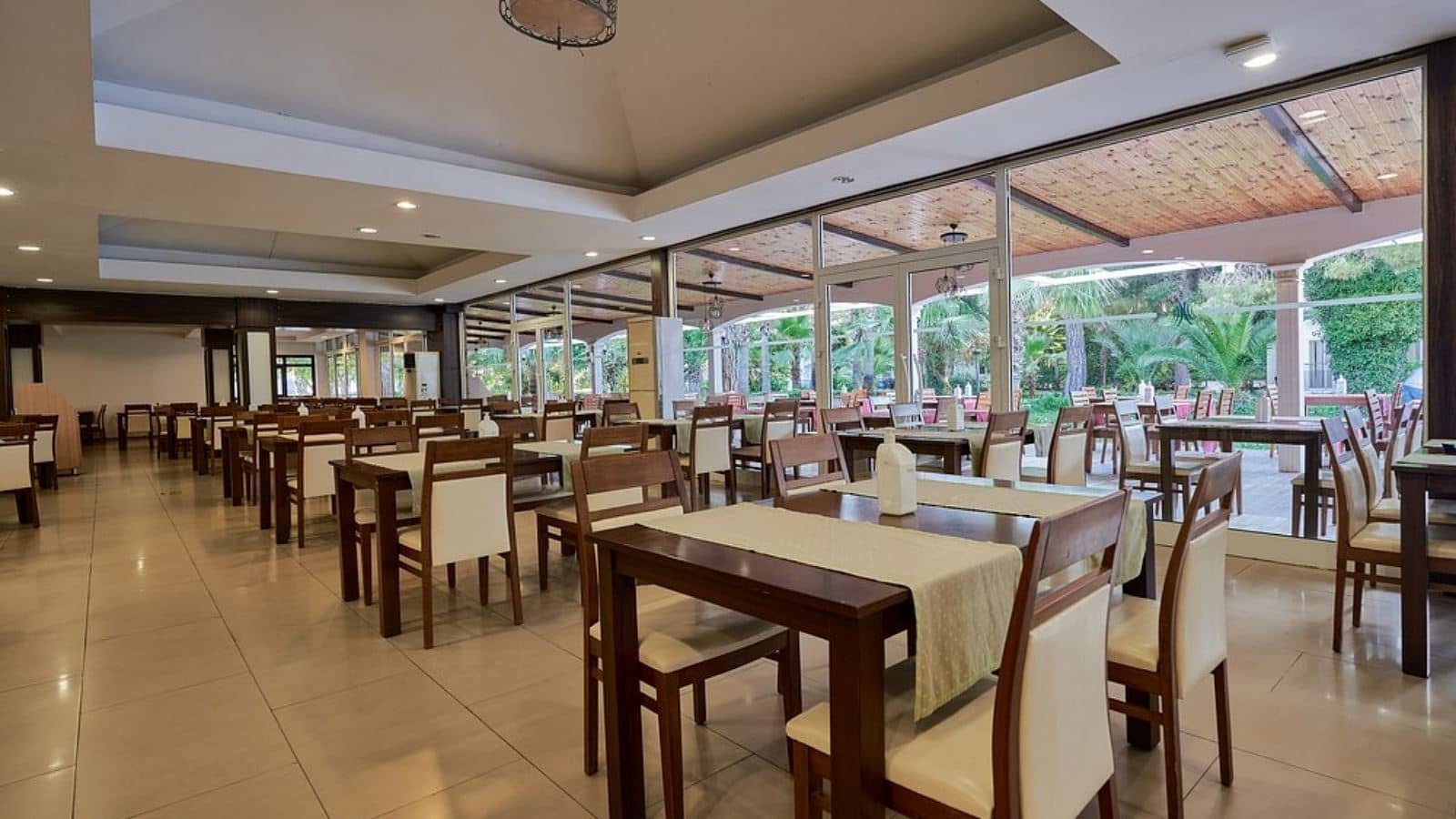 restaurants-main-restaurant