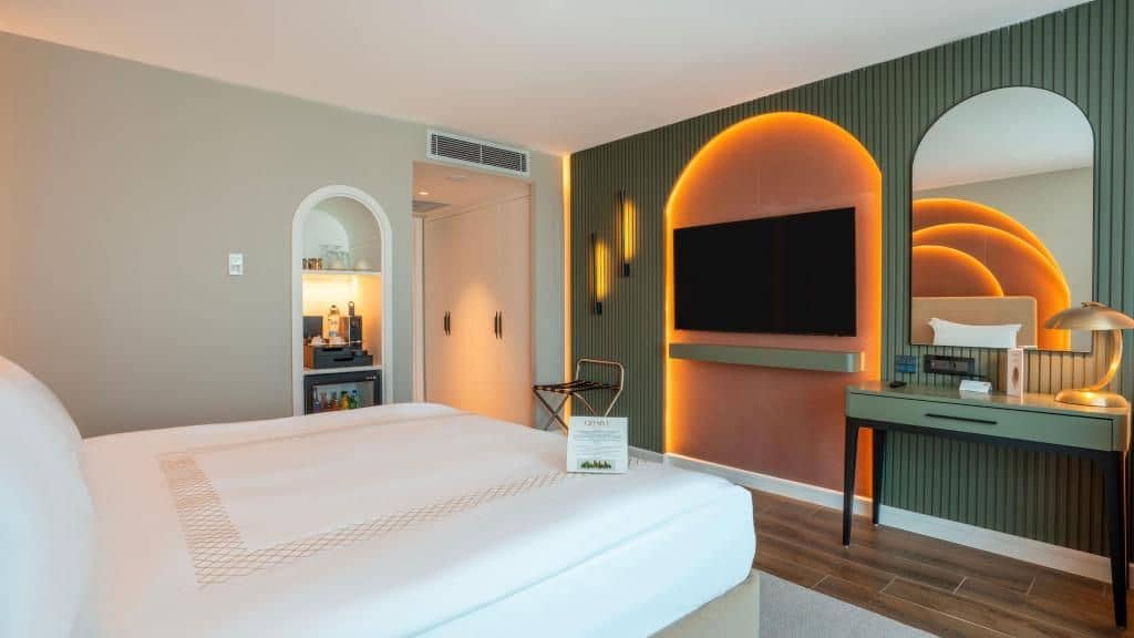 rooms-superior-room-land-view