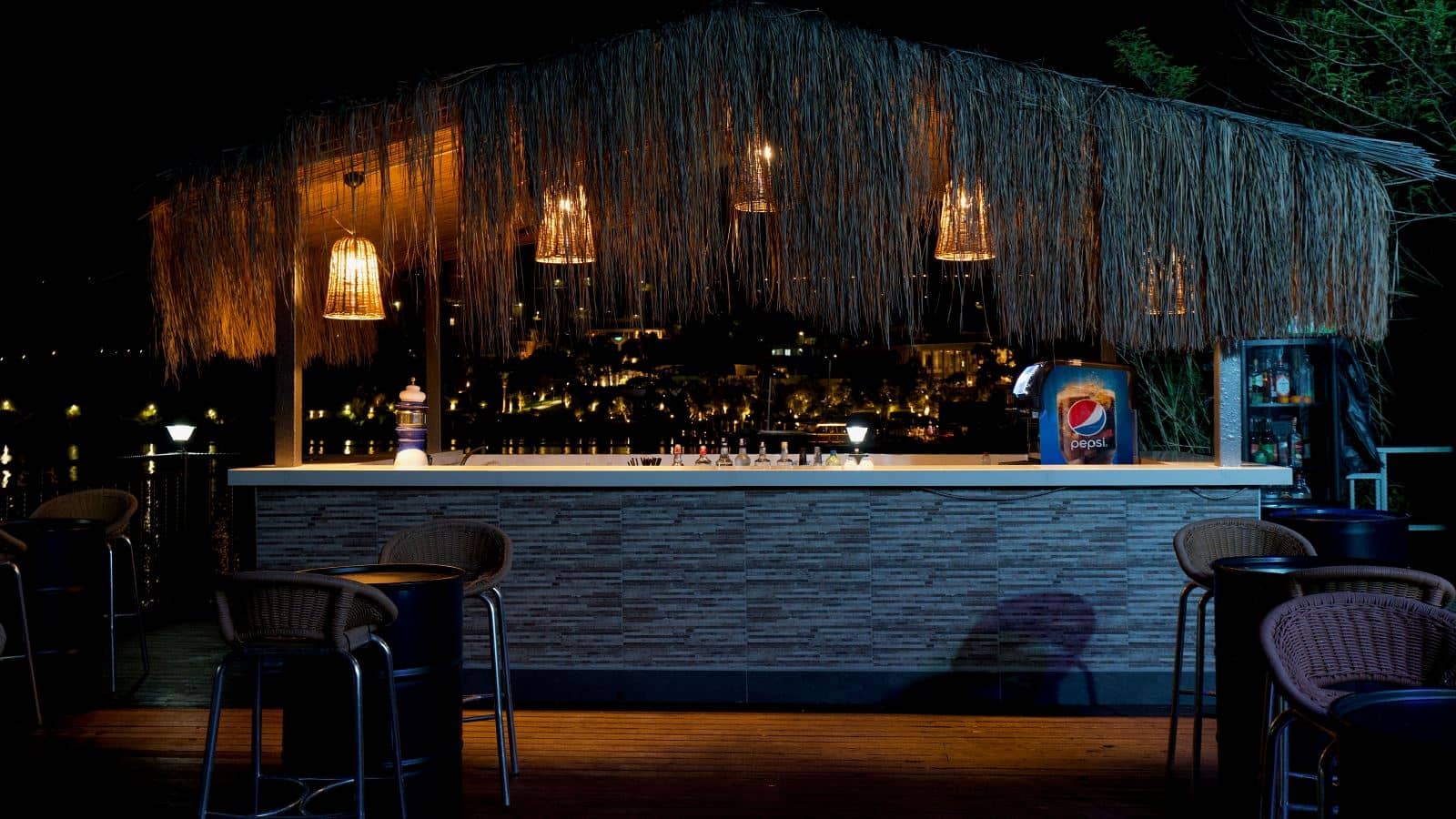 bars-pier-bar
