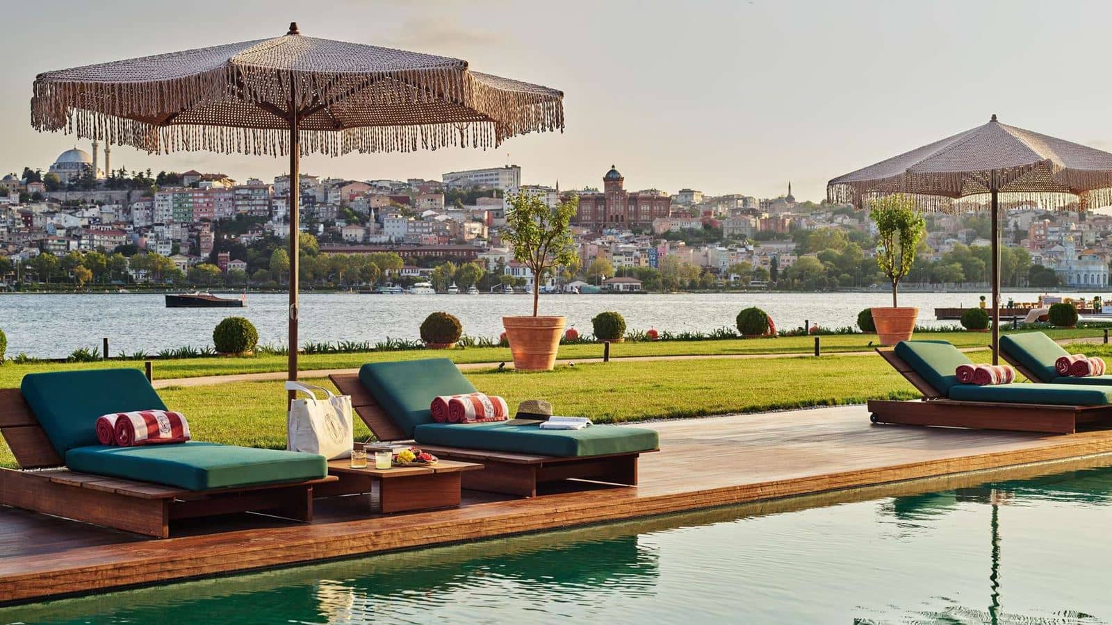 pools-outdoor-pool