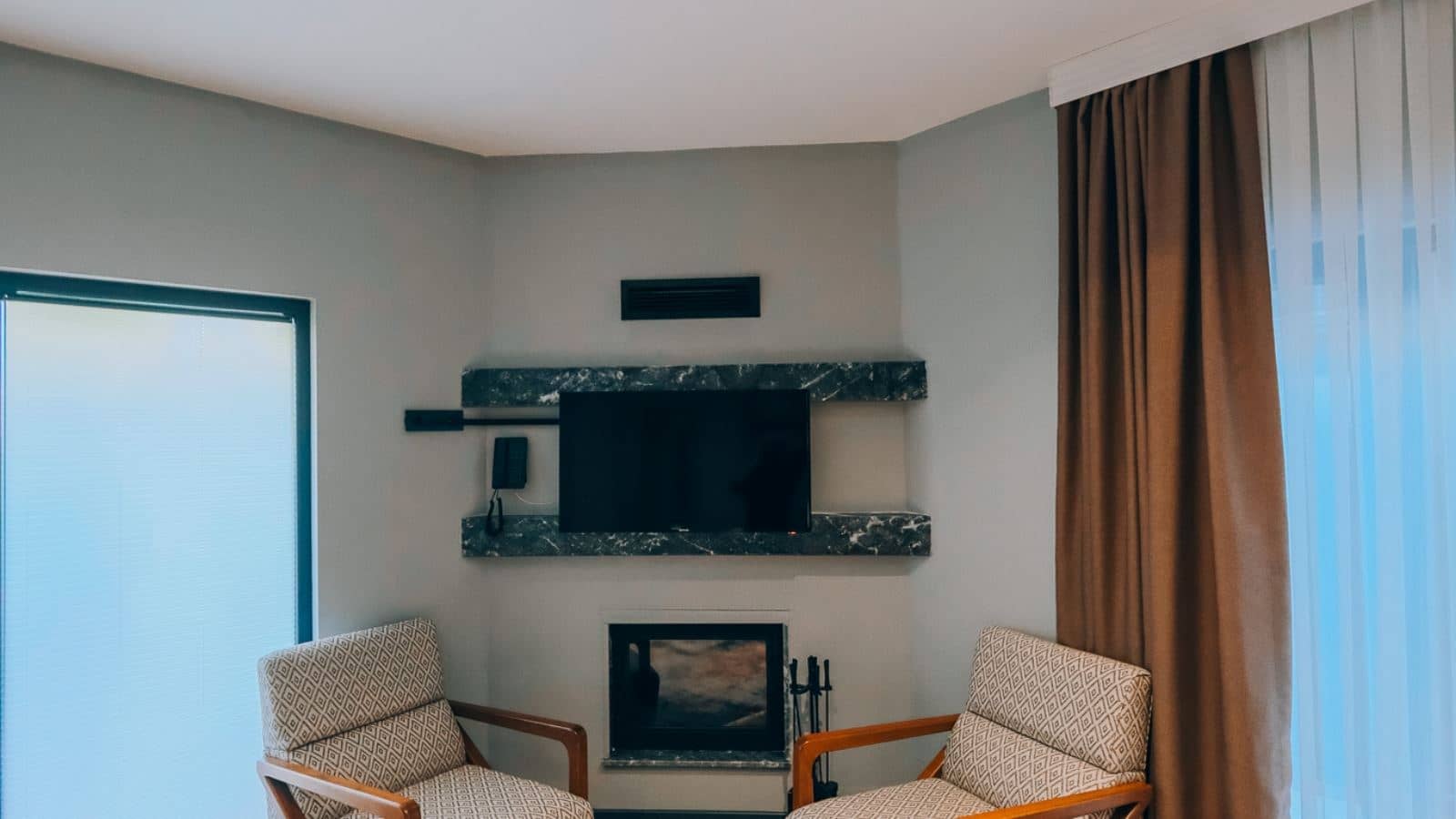 rooms-2+1-villa-gol-manzarali-isitmali-havuzlu