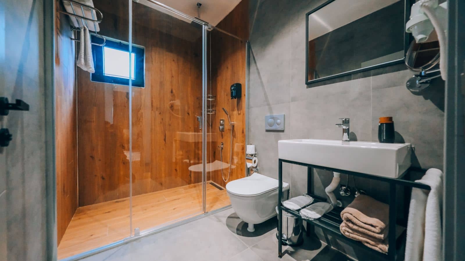 rooms-2+1-villa-gol-manzarali-isitmali-havuzlu