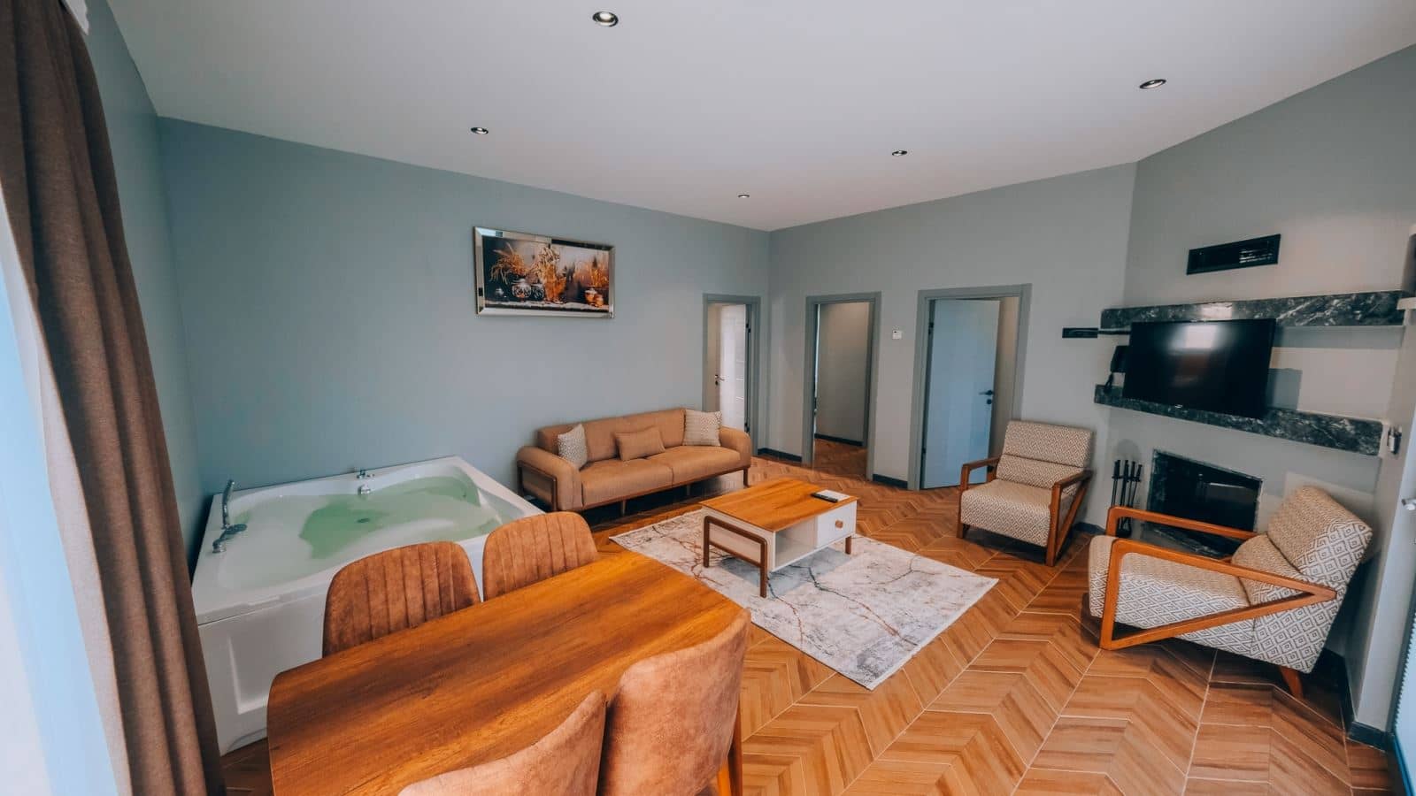 rooms-3+1-villa-gol-manzarali-isitmali-havuzlu