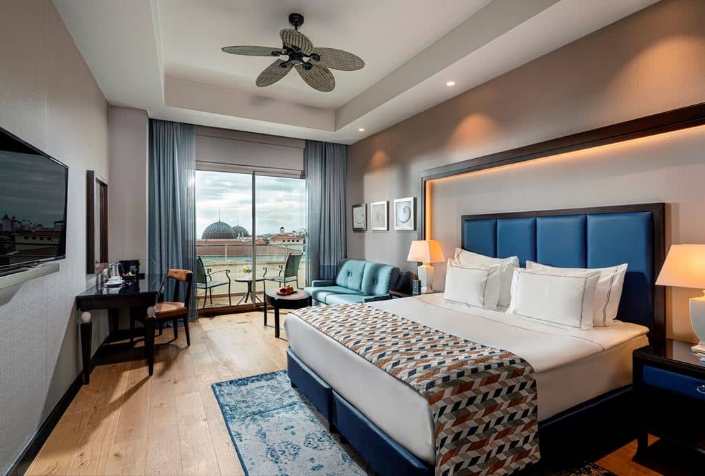 rooms-superior-room