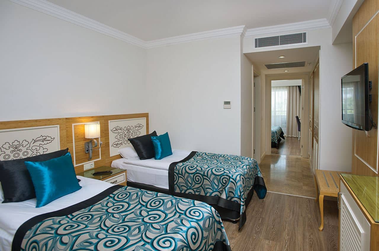 rooms-family-room-roh