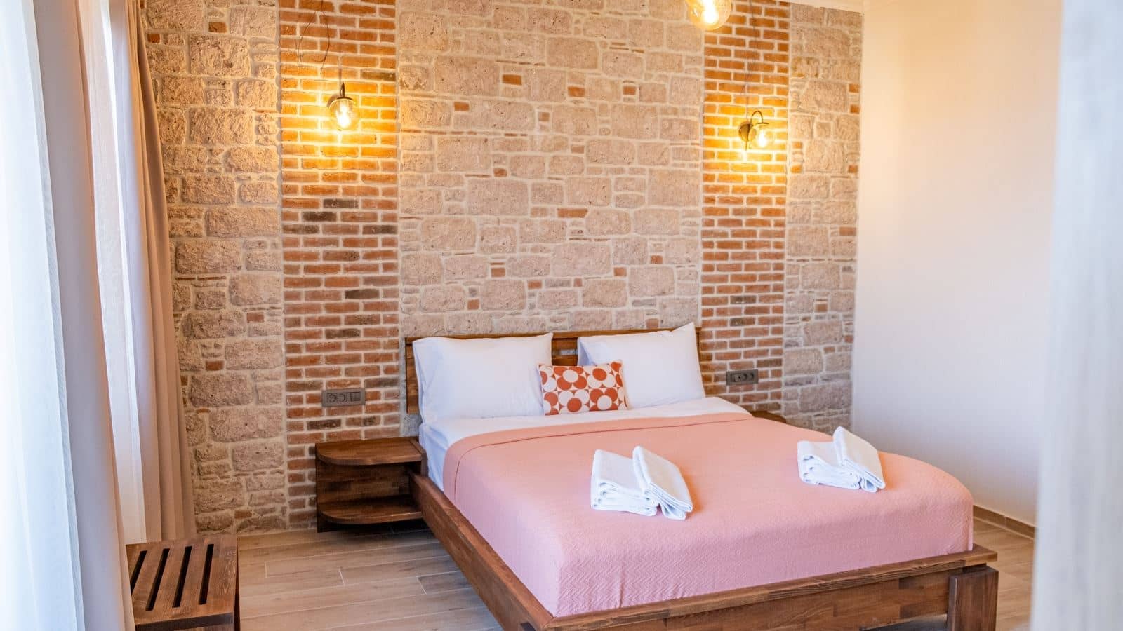 rooms-deniz-manzarali-deluxe-oda