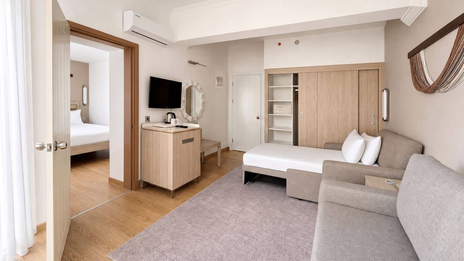 rooms-family-room