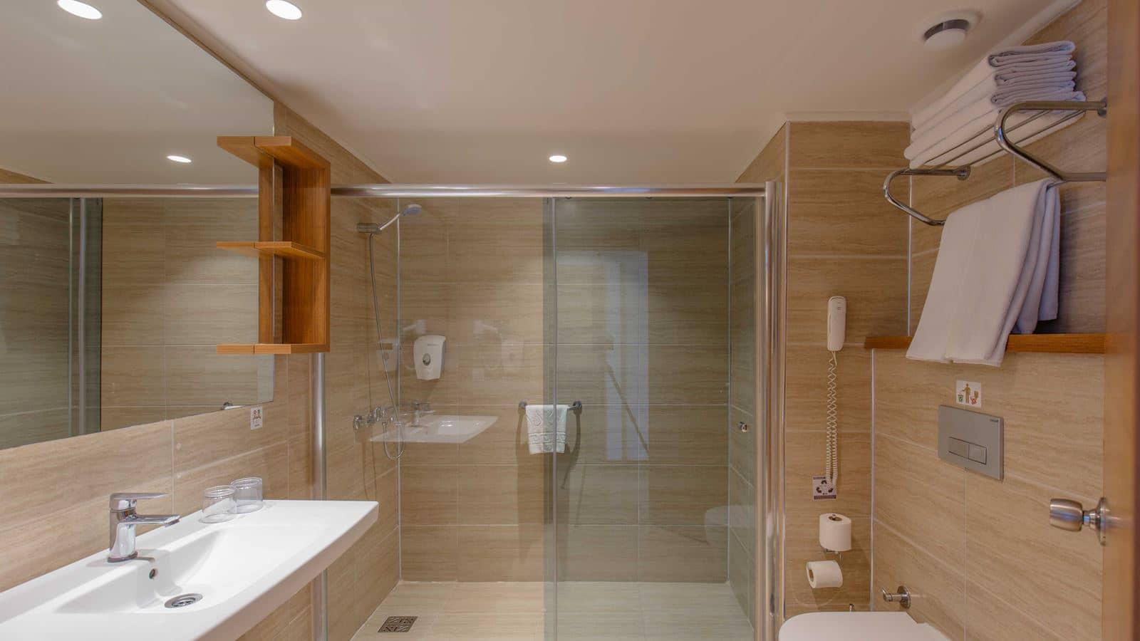 rooms-standard-room