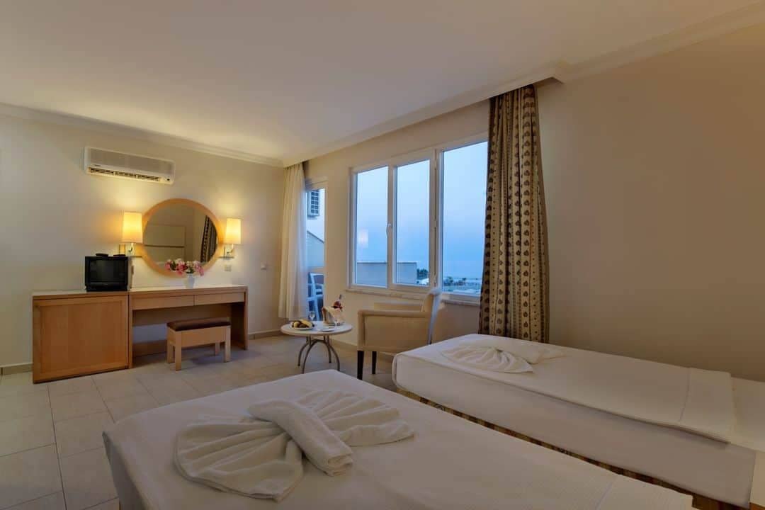 rooms-family-room