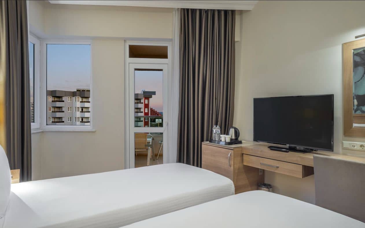 rooms-superior-room-with-balcony