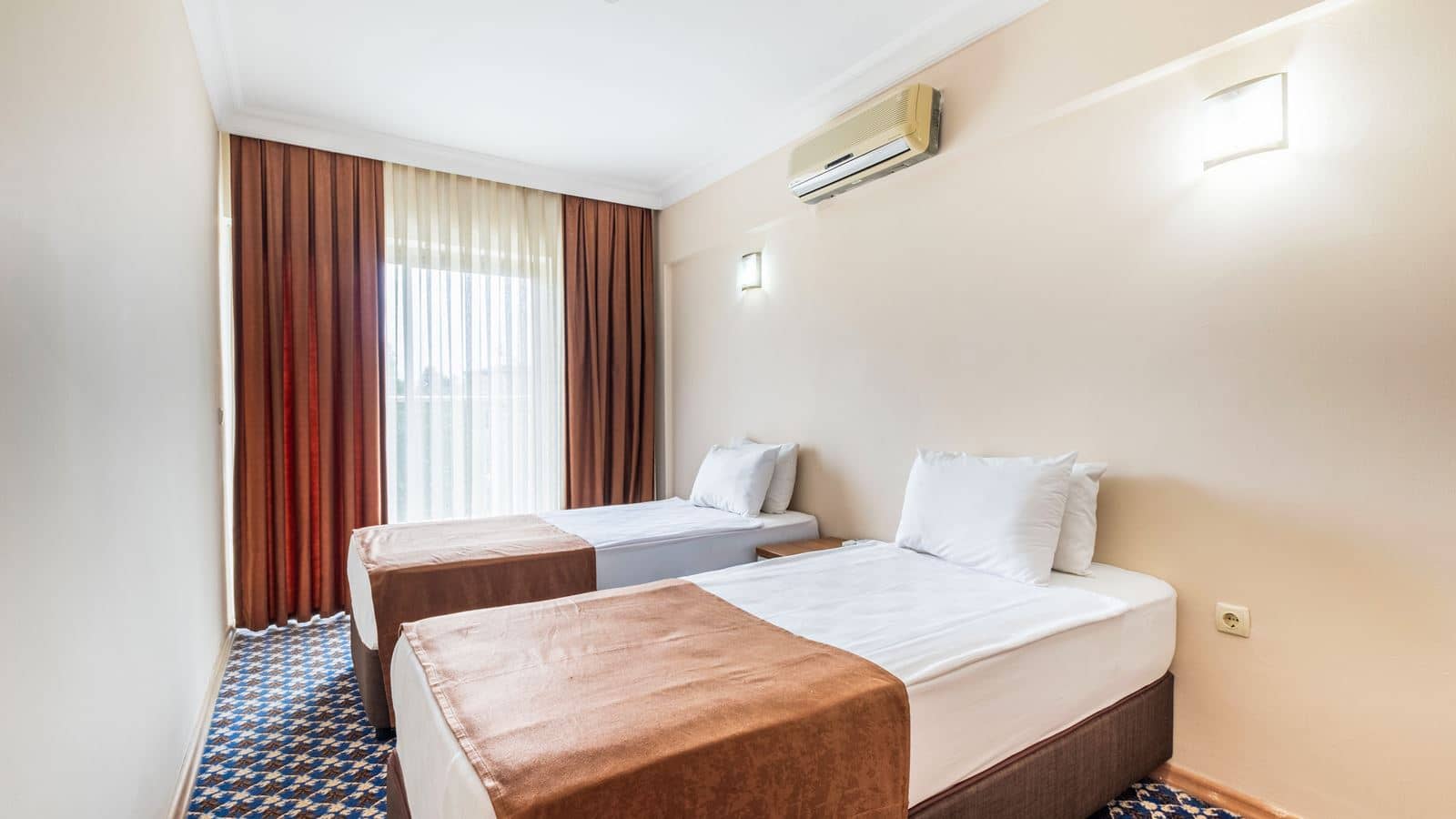 rooms-standard-room