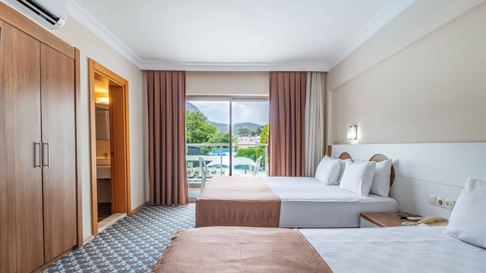 rooms-standard-room