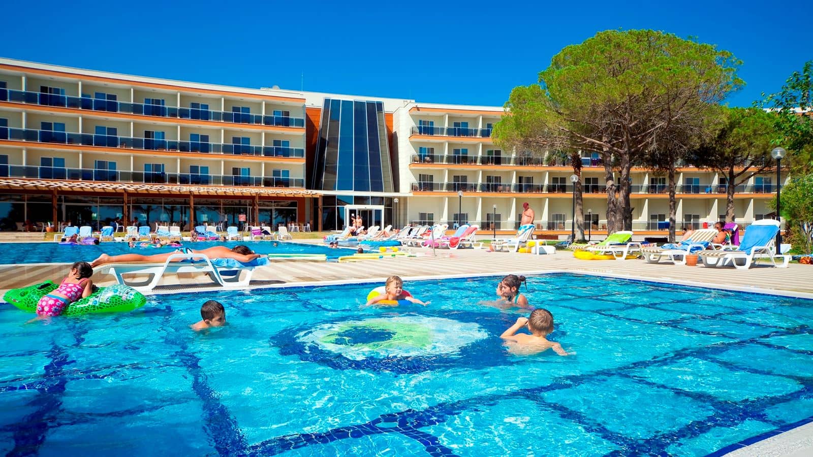 pools-outdoor-childrens-pool