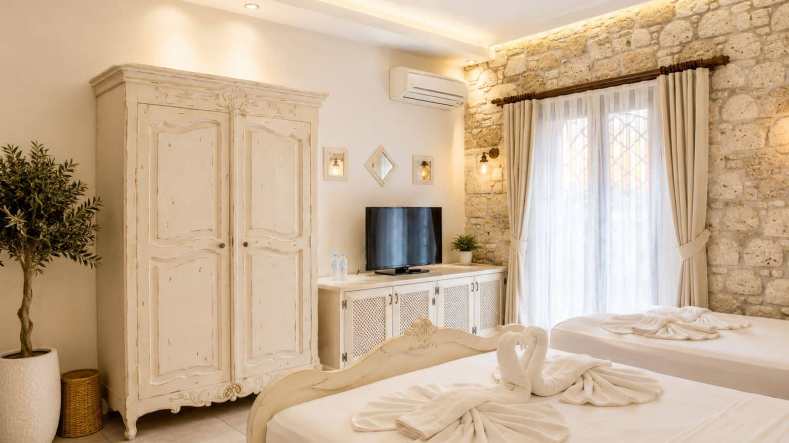 rooms-aile-suit
