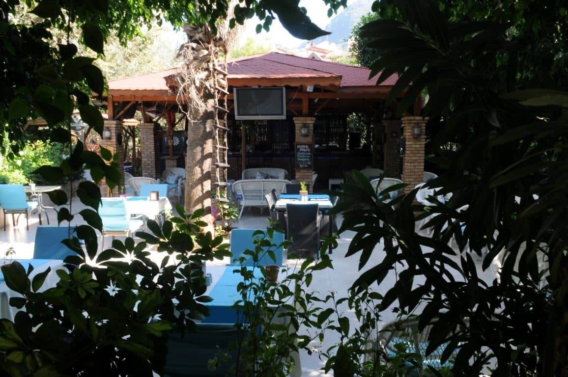 bars-garden-bar