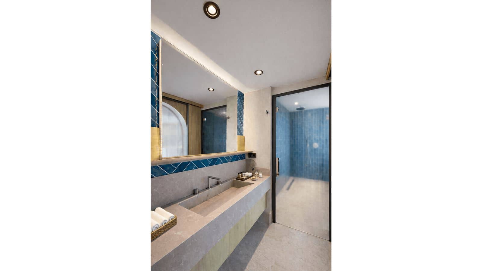 rooms-swim-up-room