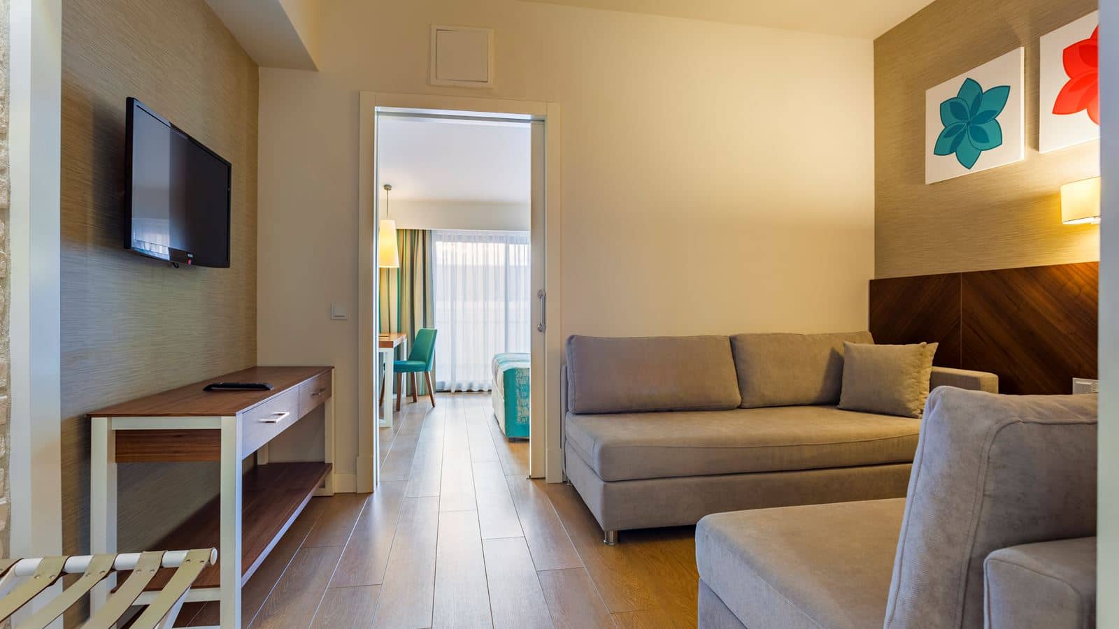 rooms-family-room