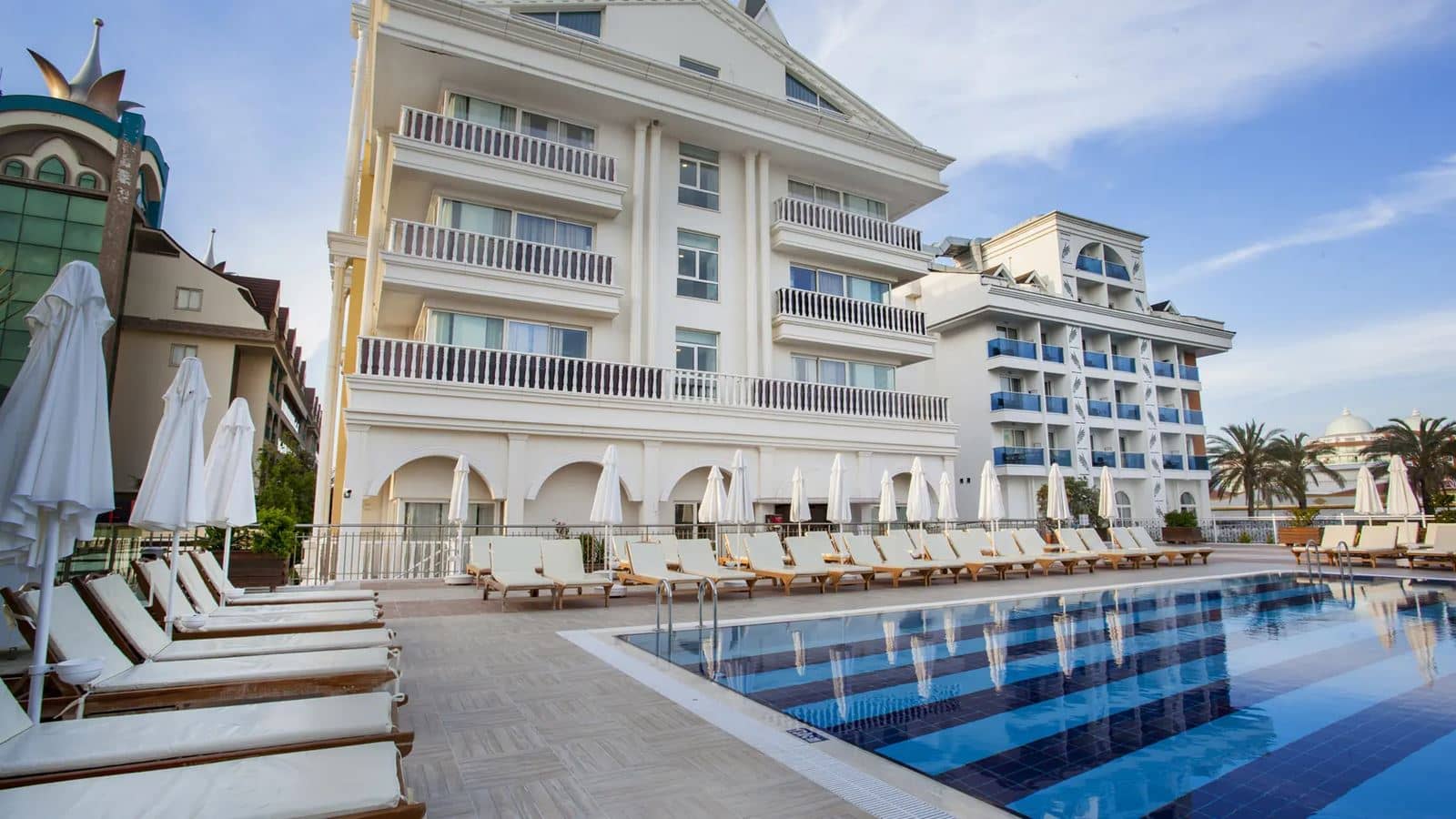 pools-outdoor-pool