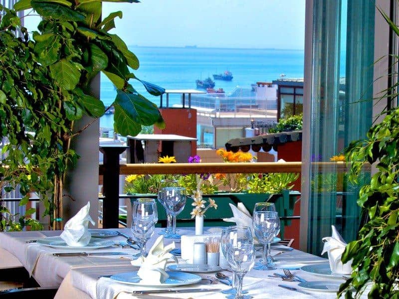 restaurants-restaurants