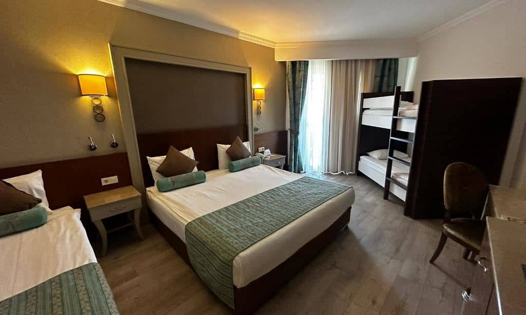 rooms-standard-bunkbed-room