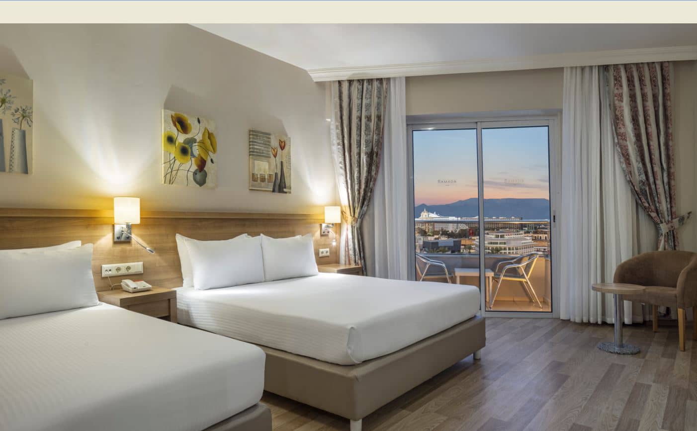 rooms-superior-room