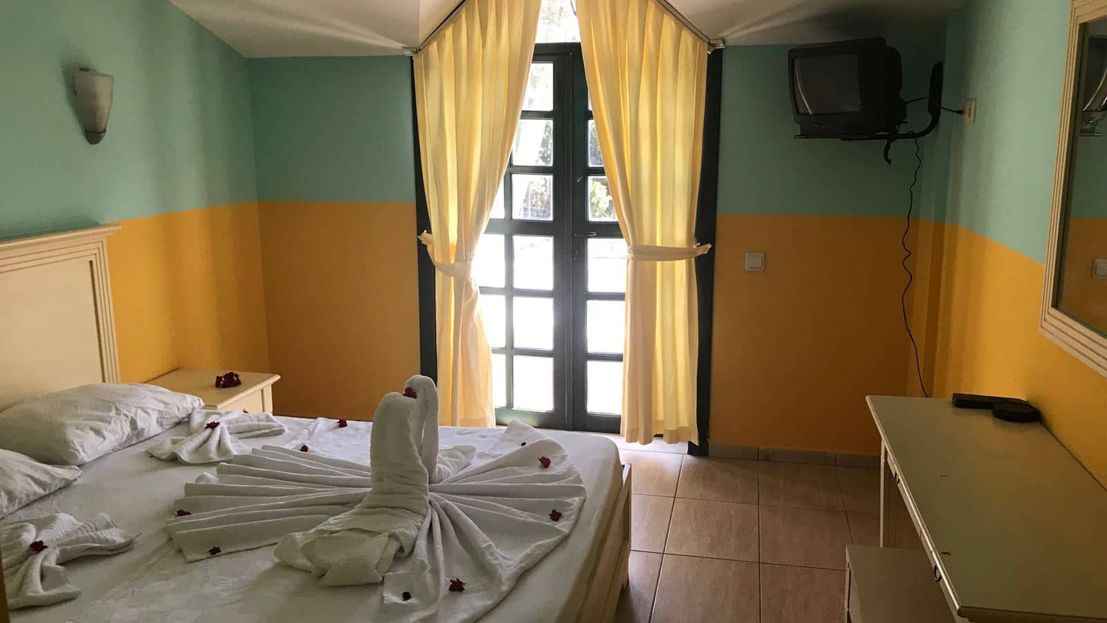 rooms-standard-room