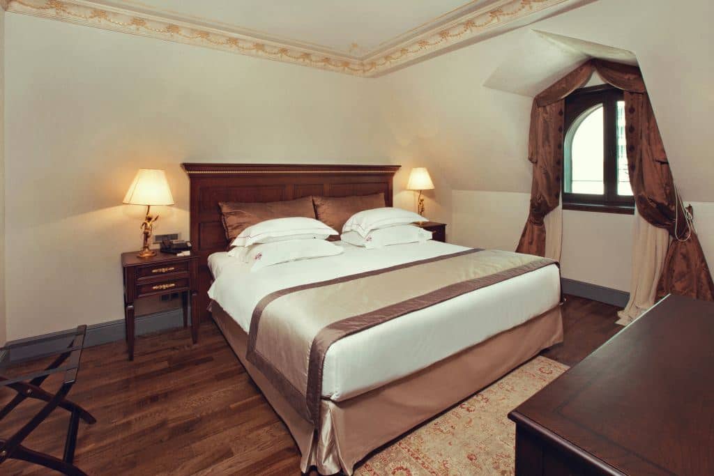 rooms-room-standard