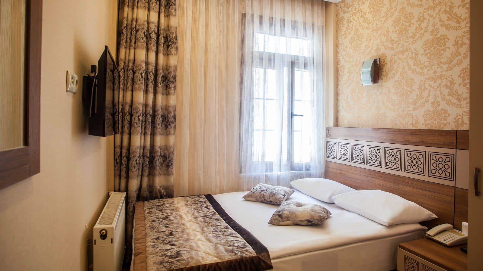 rooms-standard-room