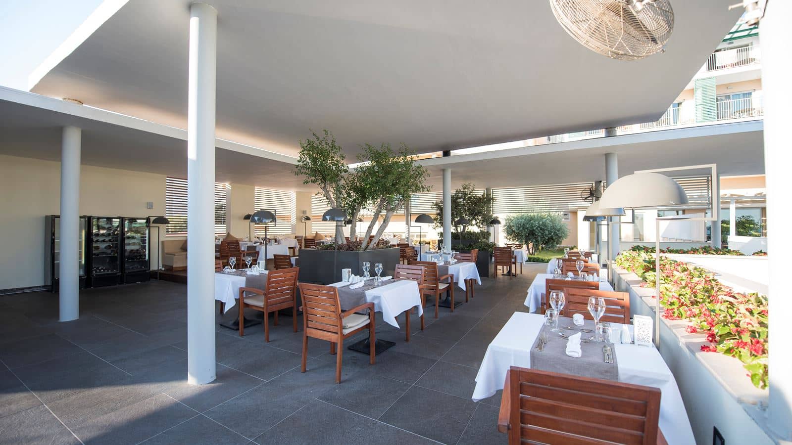 restaurants-