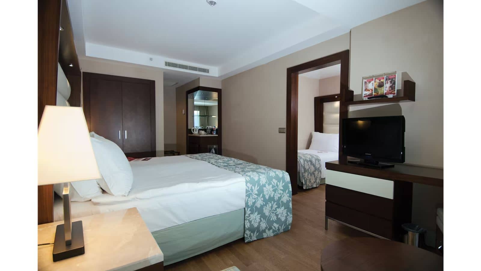 rooms-family-suite-2-bedrooms