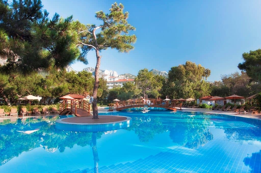 pools-outdoor-pool