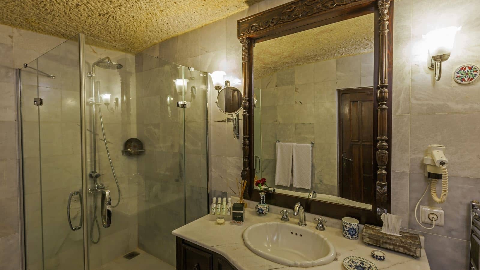 rooms-suite-room