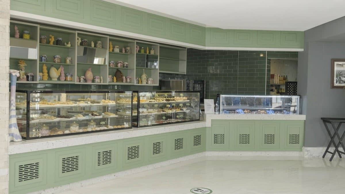 restaurants-flora-restaurant
