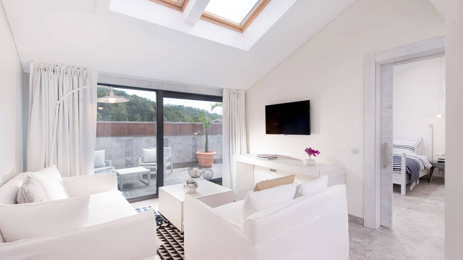 rooms-attic-suite-with-terrace