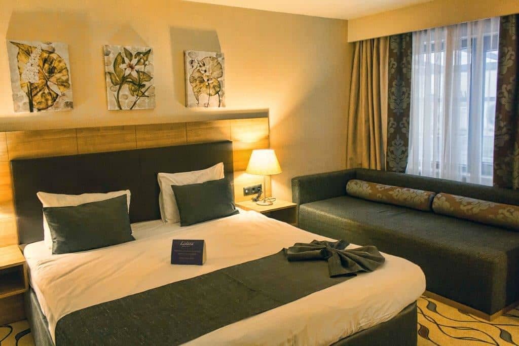 rooms-bed-in-dormitory-luxury
