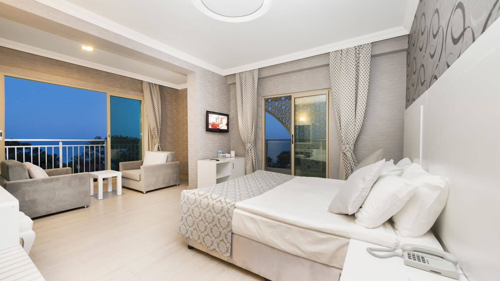 rooms-family-1-bedroom