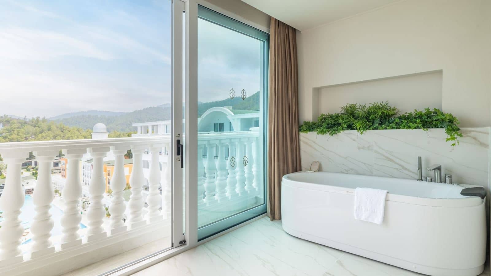 rooms-serenita-family-suite-sea-view-venezia-building-6th-floor