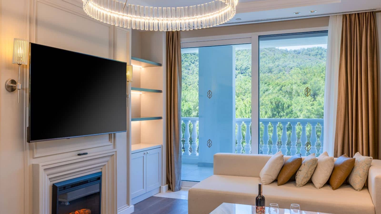 rooms-mare-signature-family-suite-land-view