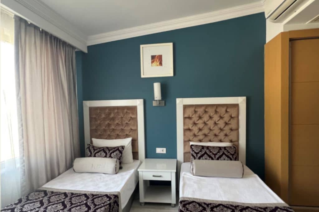 rooms-economy-room