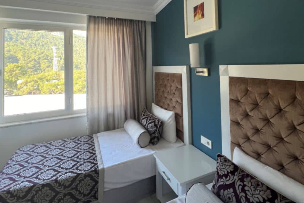 rooms-economy-room