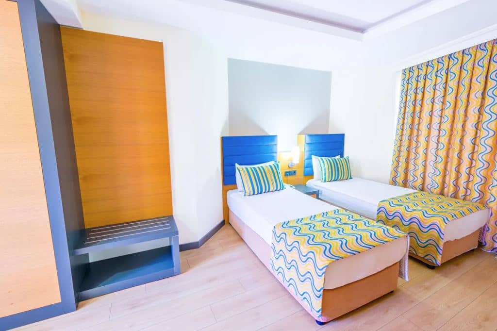 rooms-standard-room