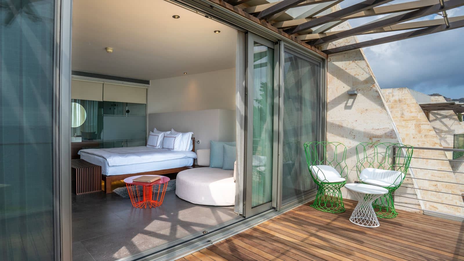 rooms-superior-room